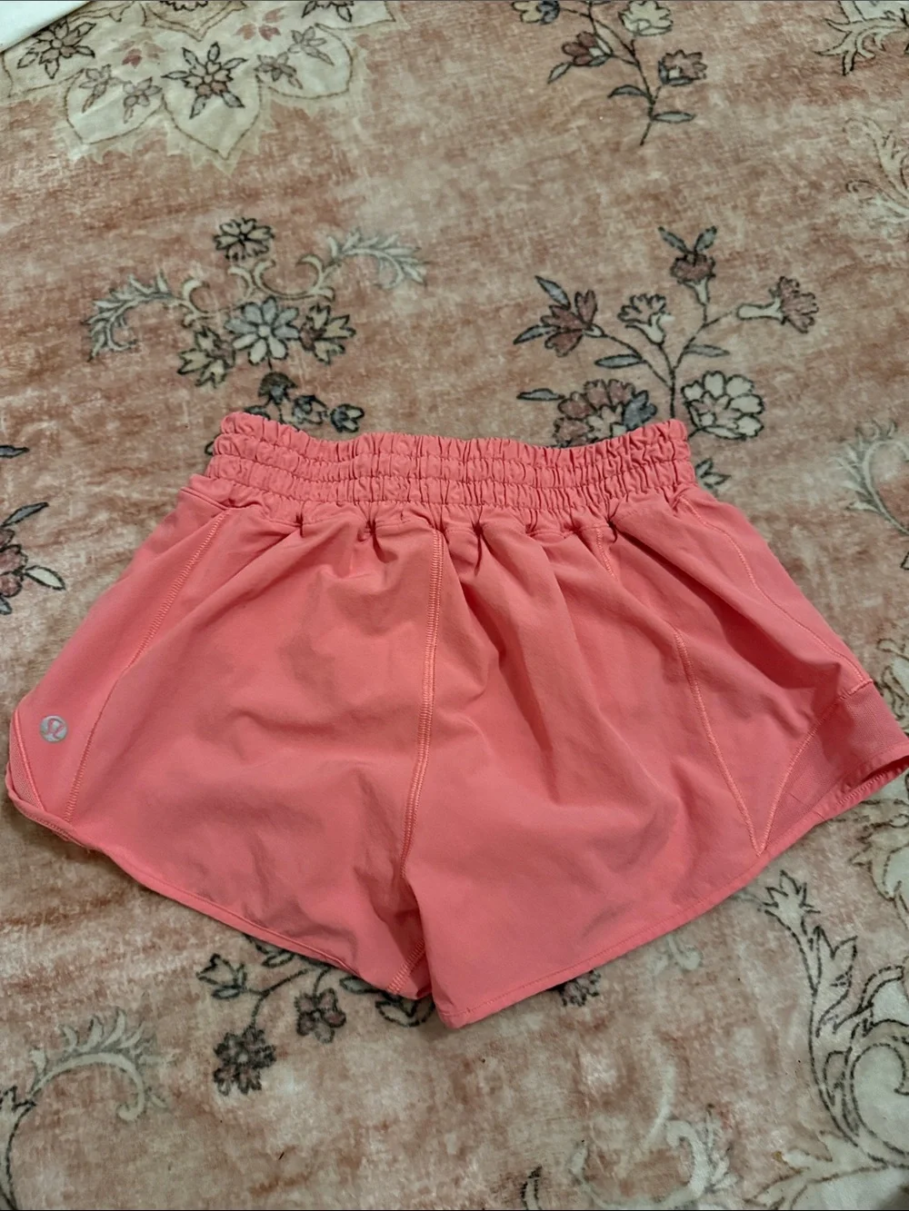 Women’s Coral lululemon hotty hots 2.5 size 2 - Comfortable High-Waist Design